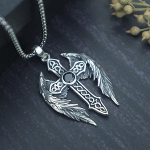 Geflügelte Erzengel-Schlacht-Anhänger-Halskette – 925er Sterlingsilber St. Michael Sieg über Satan – handgemachtes Schmuckgeschenk für Männer & Frauen