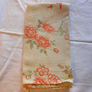 APRIL CORNELL Tea TOWEL Vintage Classic Kitchen Linen Dainty Orange Birds Roses Green Leaves Textured Weave Cotton Print 23&quot; x 18&quot; Preowned