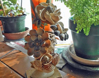 SEA SHELL FLOWER Art Standing Bouquet 4 Flower Designs Organic Natural Colors and Shells Scallops Clams Vanity Decor 7.5" x 3.5"  1950s Find