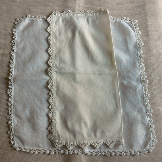 8 WHITE LINEN HANKIES Lot, Detailed Embroidery Design… Gem