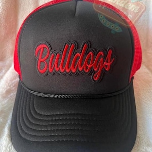 Red & Black Bulldog Trucker Hat – Mesh-Back Snapback Cap for Georgia Football Fans