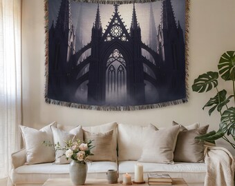 Gotische kathedraal nacht wandtapijt en stoffen muurkunst – Decor donkere middeleeuwse architectuur, woondecoratie humeurig gotisch esthetiek