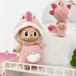 Dinosaurier-Outfit für Labubu – Handgemachte Kleidung für Pop Mart Figur, Kawaii Plüschkostüm