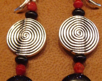 Pewter Silver Disk with Onyx and Coral Bead Pierced Earrings