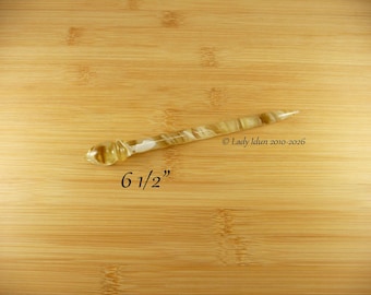 Horquilla de acrílico color cuarzo ahumado de longitud extralarga