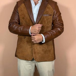 Chaqueta blazer de cuero y ante bicolor para hombre / Abrigo clásico de piel de oveja marrón hecho a mano, prenda informal formal / Regalo de moda para otoño e invierno