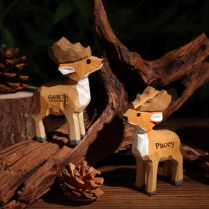 Cute Deer Wooden sculpture, Deer Ornaments, Handmade Wooden Animal Statues, Natural Style Decoration,  Animal Hobby Gifts, Christmas Gifts
