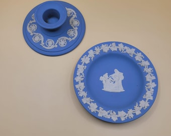 Portavelas Wedgwood con bandeja para joyas, disponible en 2 diseños diferentes.
