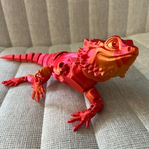 MTO Realistic 3D Printed Articulating Flexi Bearded Dragon Lizard Toy / Model