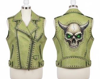 Chaleco de piel de vaca verde con tachuelas hecho a mano: Chaqueta de motorista con calavera