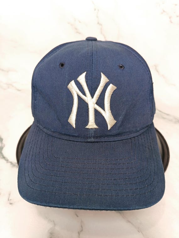 Vintage NY Yankees Navy Blue and White Baseball Cap Hat Vintage New York Yankees Cap Authentic Retro Baseball Team  main image 2