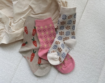 3 Pack Girl’s Spring Kids Crew Socks, Easter Gift for Girls, Breathable Soft Socks, Easter Basket Stuffer, Cute Carrot Kids Socks