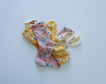 3 Pack Girls' Floral Pattern Socks, Comfortable Socks, Gift for girls, Pink Socks, White Socks