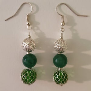 Pendientes de piedra verde y vidrio - verde y plata