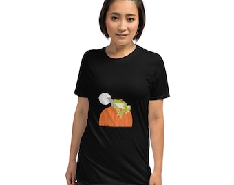 Frog on a pumpkin T-Shirt