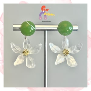 Acrylic Flower Earrings, Minimalist Dainty Flower Stud Earrings, Lightweight Acrylic Jewelry, Retro Gift for Her, Soft Girl Glam