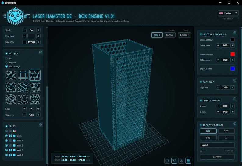 K&ouml;nnte beinhalten: Eine digitale Benutzeroberfl&auml;che f&uuml;r die Software Box Engine V1.01, die ein 3D-Drahtgittermodell einer hohen, rechteckigen Box mit einem hexagonalen Gittermuster an den Seiten zeigt. Der dunkelblaue Bildschirm enth&auml;lt verschiedene Bedienfelder.