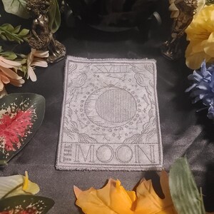 Tappeto da altare con carta dei tarocchi della luna