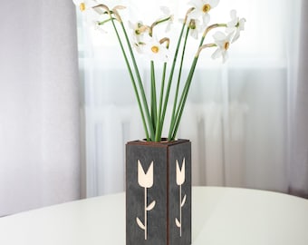 手作りの木製花瓶：レーザー彫刻による花柄デザイン - Etsy 日本