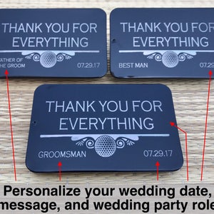 Regalo personalizado para padrinos de boda: marcador de pelota de golf grabado y herramienta para hacer hoyos. imagen 4