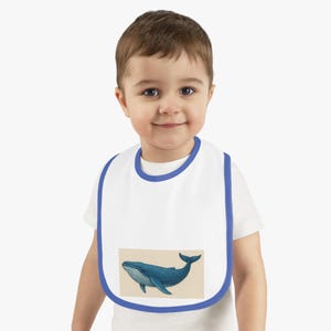 クジラ柄ベビービブ、かわいい乳児用授乳ビブ、クジラデザインの幼児用ビブ、環境に優しいベビーギフト、海をテーマにしたビブ