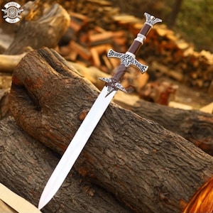 Handcrafted Skyrim Greatsword Replica with Leather sheath -Dragonborn Cosplay Prop,Elder Scrolls Collectible -Custom Engraved Gift for Him