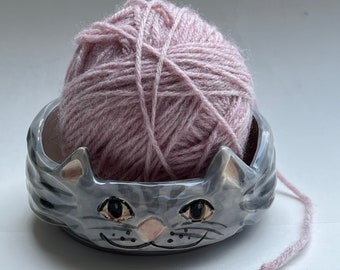 Cat Pottery Yarn Bowl/Gray Cat/Knitting and Crochet Bowl/READY to Ship/Custom Orders ALSO Available 3-4 week Turnaround