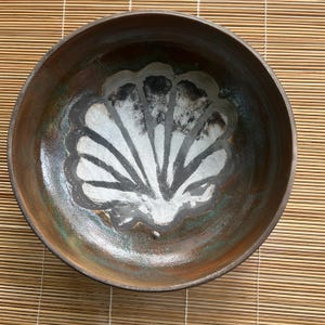 Raku Pottery Bowl with Sea Shell in the Center/Dark Gray, Brown & Ivory