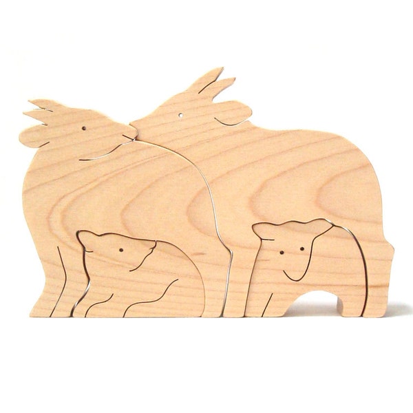 Wood Serow Family, Wooden Animal Figurines, Four Piece Goat Decoration, Simple Wood Animals, Maple