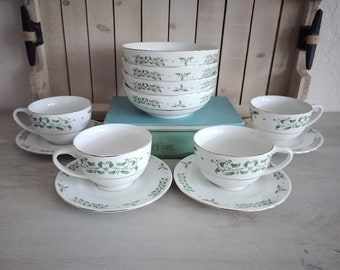 Gibson Everyday Holiday Charm - Breakfast Service Set for 4 - 12 pcs total - Holly Berries & Leaves - Teacup, Saucer, Cereal Bowl