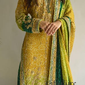 パキスタンのデザイナーによる刺繍入り既製ジョーゼットクルタ、パラッツォとドゥパッタセット、美しい3ピースのパーティーウェア/ウェディングサルワールカミーズ