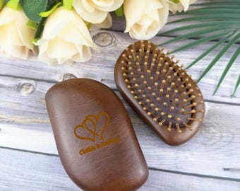 Custom Sandalwood Hair Brush: Scalp Massage, Anti-Static, Engraved Gift