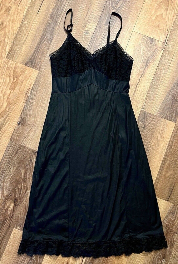 VTG 1950's PENNYS Full Black Slip Nylon & Lace