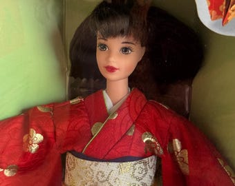 Mattel 1995 Happy New Year Oshogatsu Barbie 14024 NRFB Japanese
