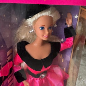 Steppin' Out Barbie - Etsy