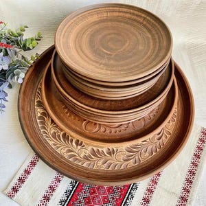 Ukrainian Clay Dinnerware Set – 14 Handmade Rustic Plates & Trays – Folk Style Tableware for 6 People