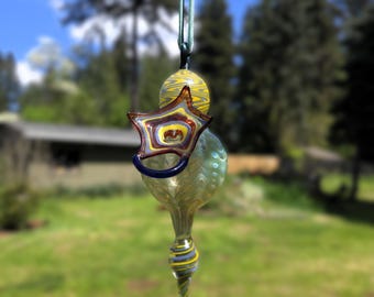 Borosilicate Hummingbird Feeder Yellow Blue Wigwag