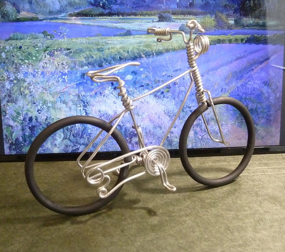 Bicycle, Wire Art, Wire bicycle, Road Bike, Small bike, Miniature bicycle, Metal bicycle, Aluminum wire, Port Orford, Wire, Aluminum bicycle Bicycle, Wire Art, Wire bicycle, Road Bike, Small bike, Miniature bicycle, Metal bicycle, Aluminum wire, Port Orford, Wire, Aluminum bicycle