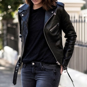Damen Handgefertigte Slim Fit Moto Style Biker Echte Lammfell Weiche Schwarze Lederjacke