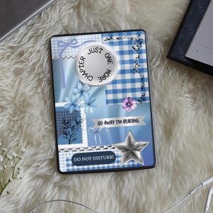 Blue Aesthetic Kindle Insert – Bows, Flowers & Checkered Pattern | Clear Case Printable for Kindle Paperwhite and Basic | Digital Download