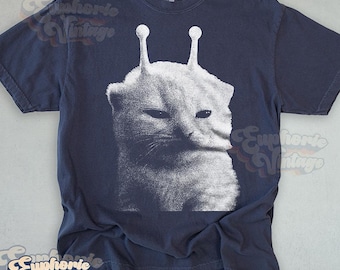 Silly Cat Alien Meme T-Shirt, Funny Cat Graphic Tee, Cat Mama, Weird Shirts, Memes T-Shirt