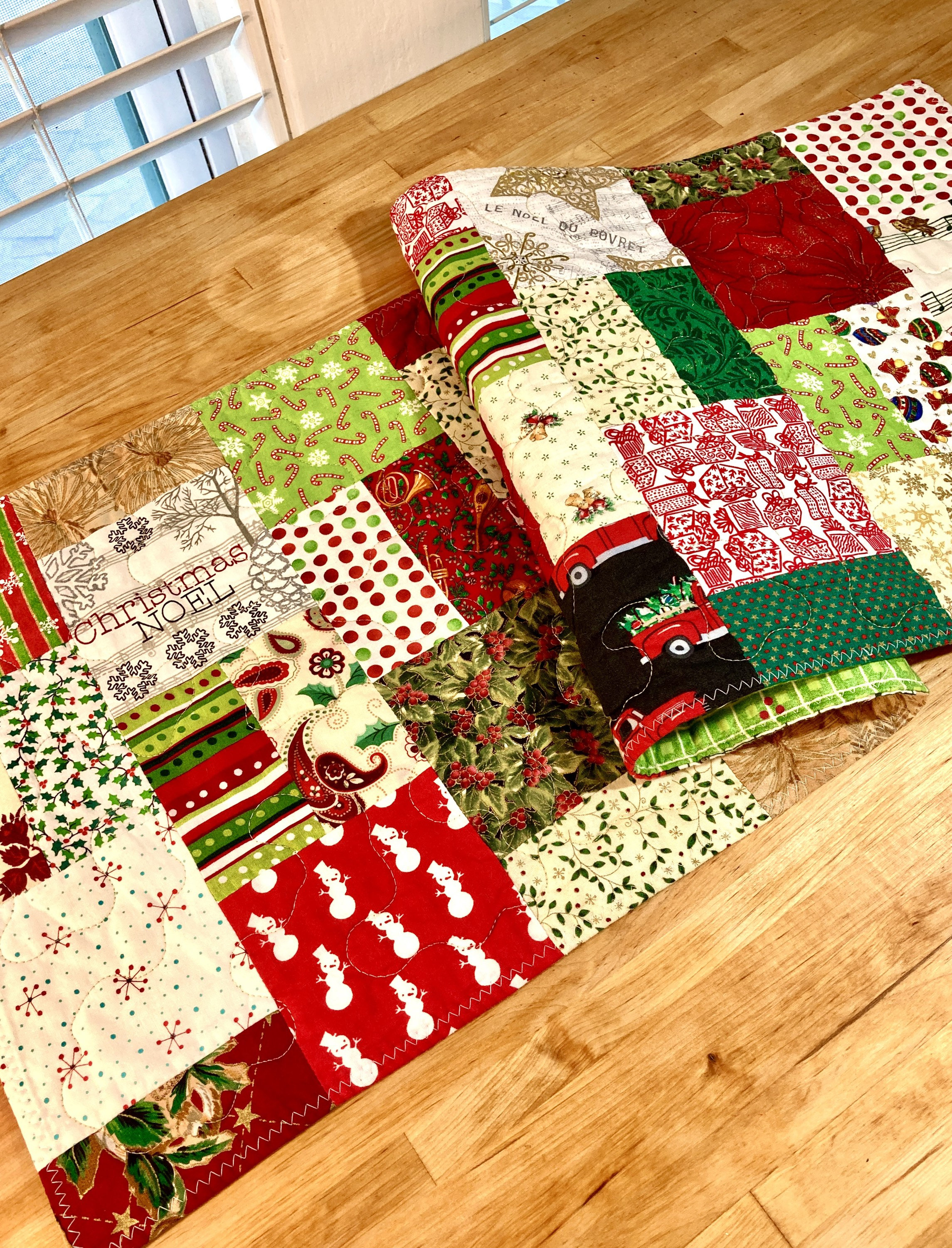Christmas Table Runner, Quilted Table Runner, Red and Green Runner