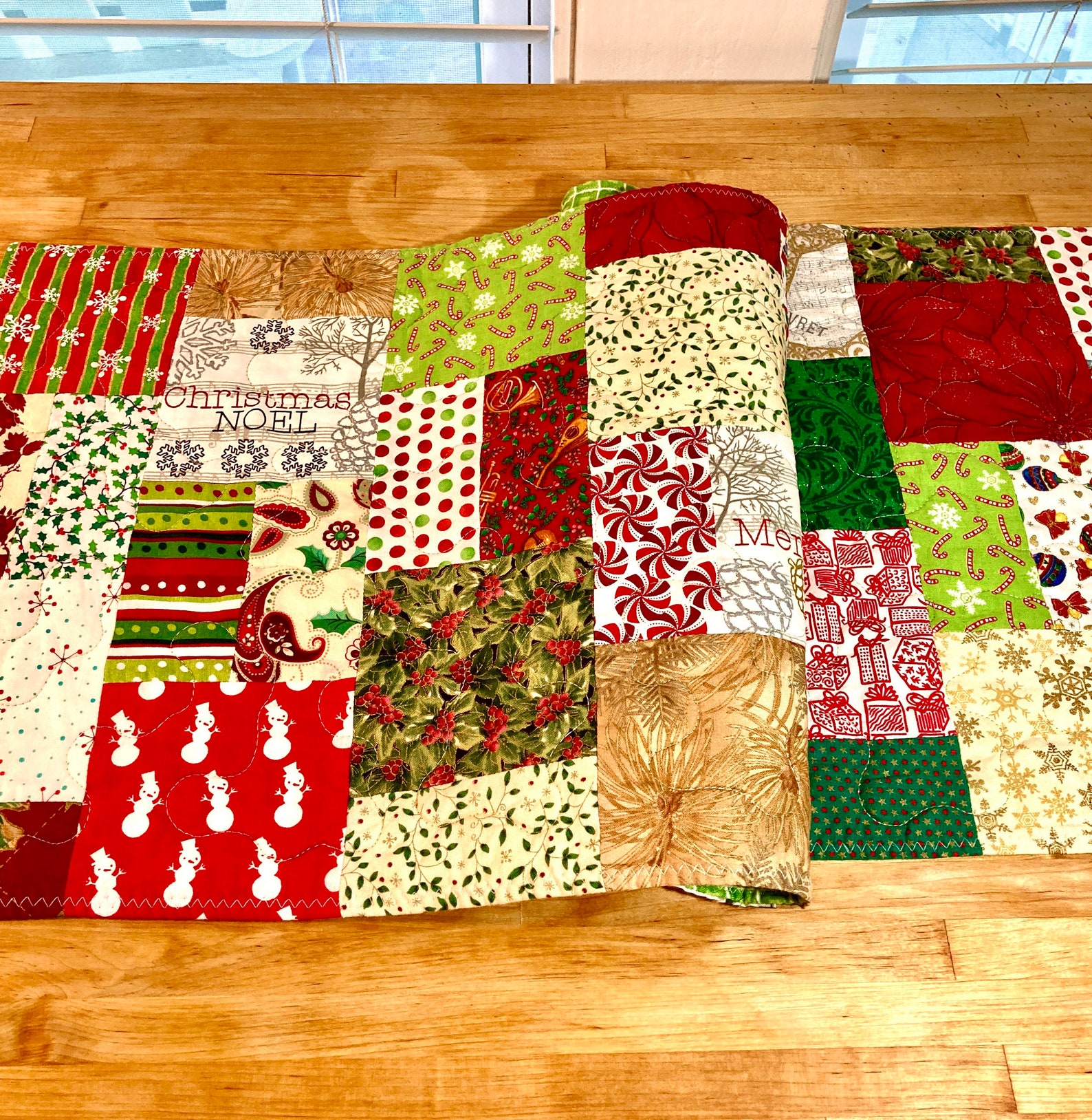 Christmas Table Runner, Quilted Table Runner, Red and Green Runner