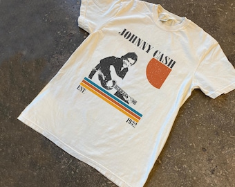 Johnny Cash Comfort Colors T-Shirt, Vintage Retro Music