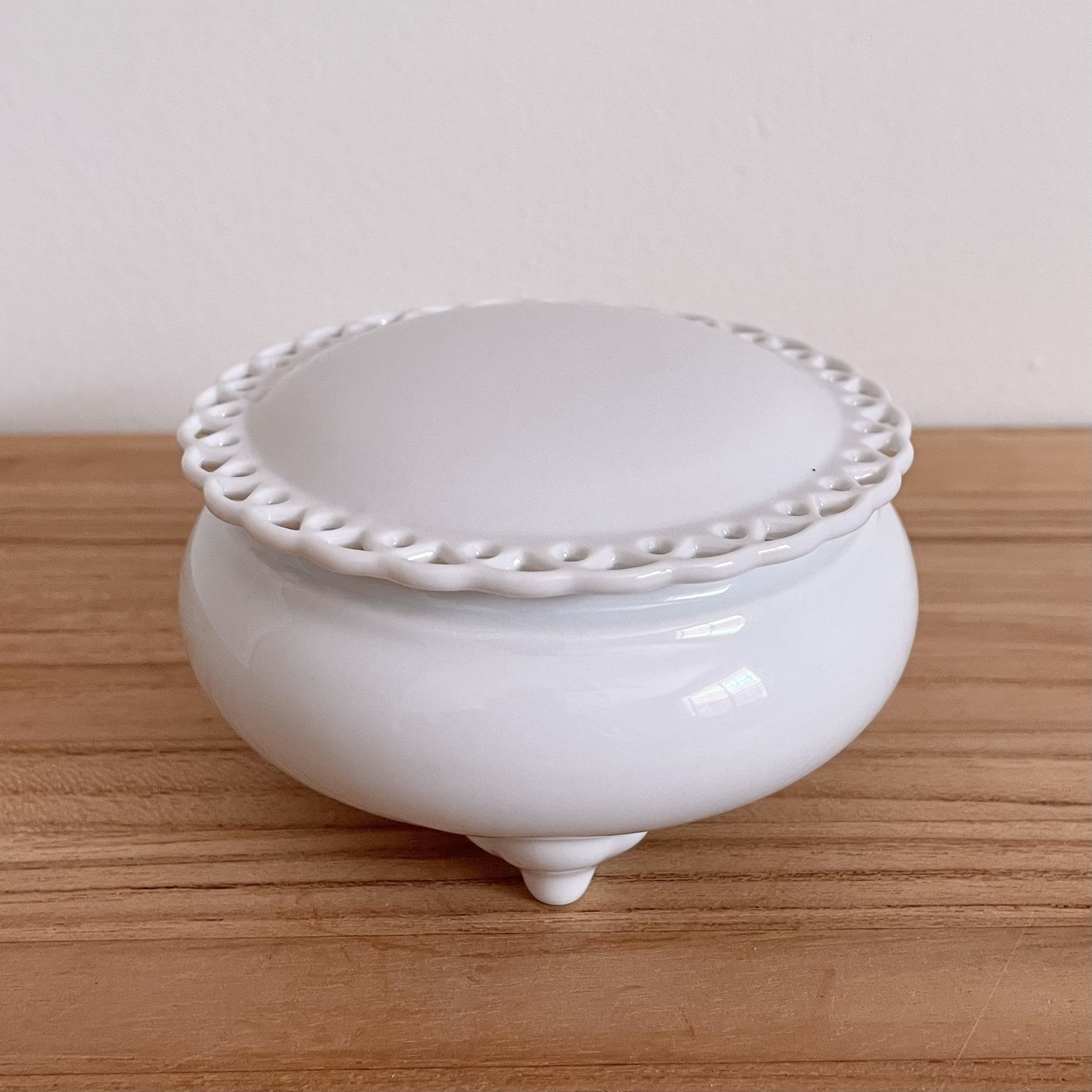 Vintage Coquette Porcelain Trinket Box with Scalloped Lace Edge – Pierced – Vanity, Dresser, Powder Jar 70s