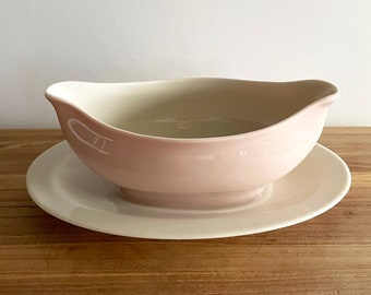 Vintage Mid-Century Pink Gravy Boat with Attached Plate – Retro Pink Dishes – Sauce Dish
