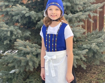 Girl’s Old World Style Dress & Bonnet in blue with short sleeves.