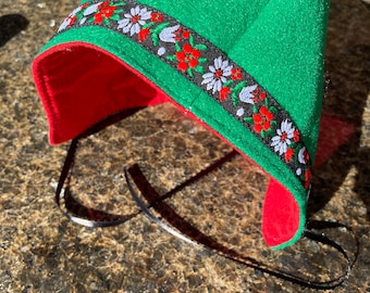 Christmas dirndl and bonnet set