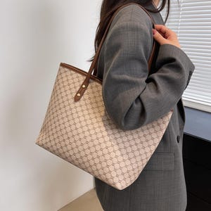 Vintage Monogram Shoulder Bag for Women, Large Capacity Tote Bag, Rivet Handbag, Commuter Purse, Elegant Everyday Shoulder Tote