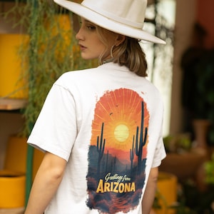 Camiseta retrô do Arizona – Camiseta gráfica vintage dos anos 70 com estampa de pôr do sol, cactos e deserto | Camiseta do Grand Canyon State | Estética Western